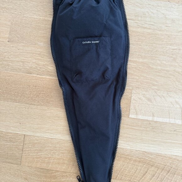 Canada Goose Bump Extension Panel - Picture 2 of 2